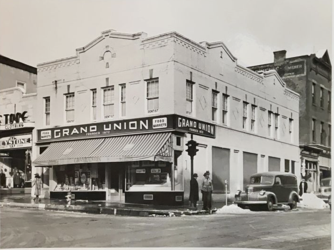 An old picture of Grand Union building